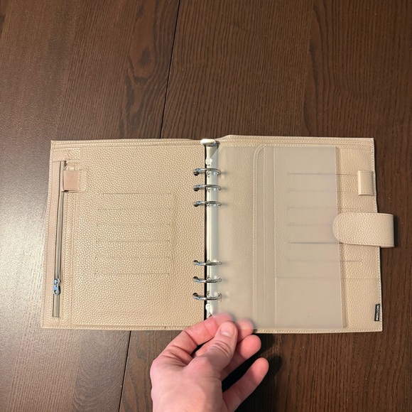 Moterm Versa 3.0 Rings Planner Taupe - Picture 10 of 11